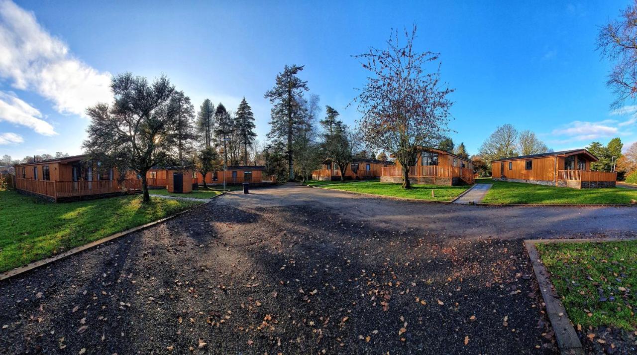 Skyline Lodge Loch Lomond Castle Lodges Balloch Eksteriør billede